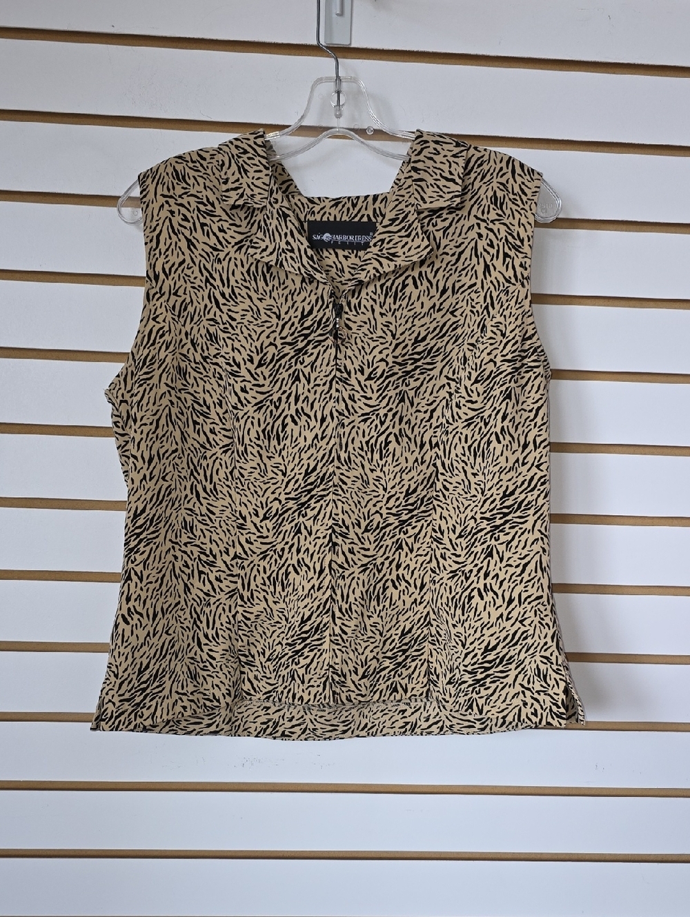 Sag Harbor Tan and Black Printed Sleeveless Zipup Blouse